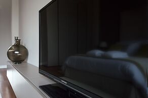 Como Lake Suites