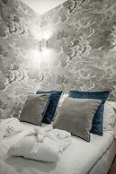 Como Lake Suites