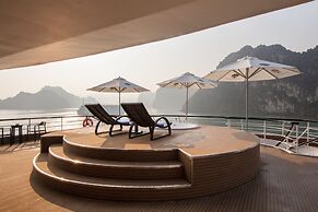 Scarlet Pearl Cruises