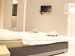 Amaya Motel
