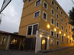 Hotel Mezzanine