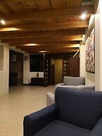 Hotel Mezzanine