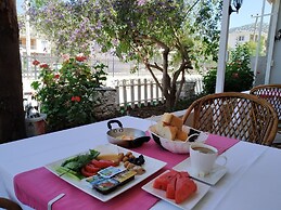 Rayana Hotel