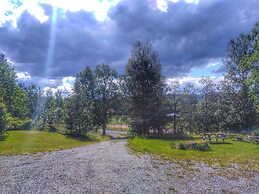 Gillhov   camping and  B&B - Hostel