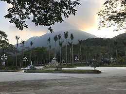 Paragon Resort
