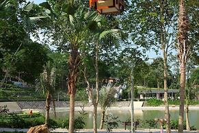 Paragon Resort