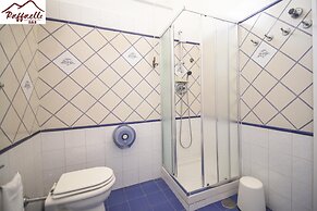 B & B Raffaello