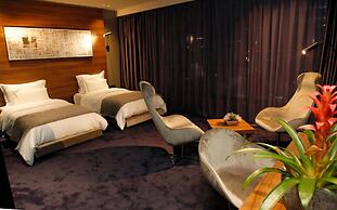 Ambasador Hotel