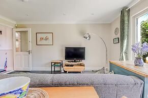 Moseley - House - Sleeps 4 - Parking - Garden