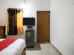 OYO 38418 Rosy Guest House
