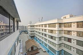 Townhouse 808 Royal Palms Shared Serviced Apartment