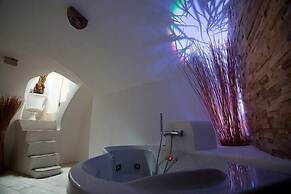 B&B JSuite