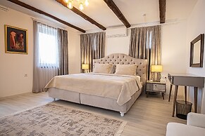 The Flag Suites