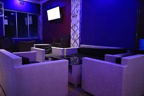Sakawa Towers County Hotel