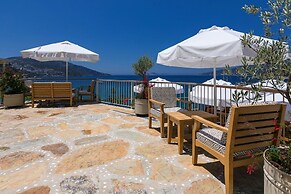 Pier House