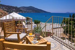 Pier House