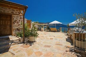 Pier House