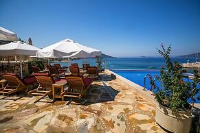 Pier House