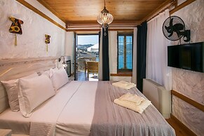 Pier House