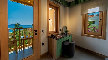 Pier House