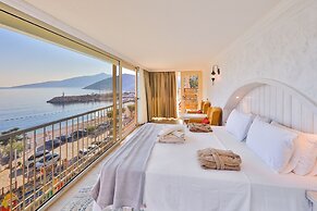 Pier House