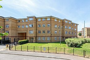 2 Bed Flat, Dedicated Workspace, Parking, 4KTV