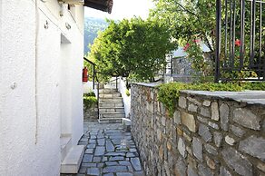 Fengeros Village