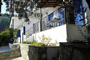 Fengeros Village