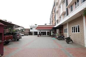 Hotel PVK Grand