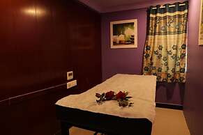 Hotel PVK Grand