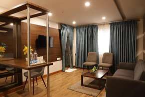 Hotel PVK Grand