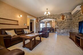 Villa Old Castle