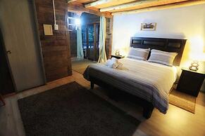 Hostal & Loft El Laurel