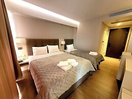 Peloton Inn