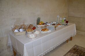 In & Out Matera