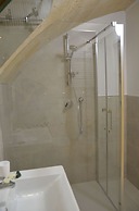 In & Out Matera