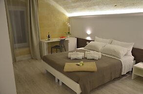 In & Out Matera