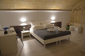 In & Out Matera