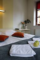 Apple Economy Hotel
