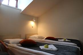 Apple Economy Hotel