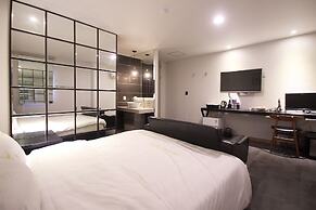 Paradise Hotel