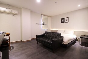 Paradise Hotel