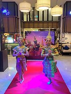The Experience Walking Street Chiang Mai