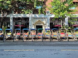 The Experience Walking Street Chiang Mai