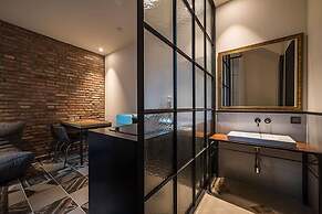 Hotel March