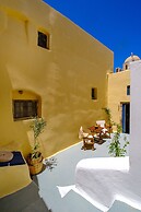 Pasithea Luxury Suites