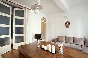 Carmine Suite