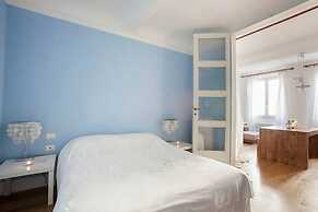Carmine Suite