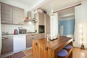 Carmine Suite