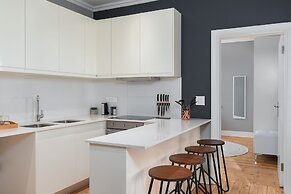 Warwick Mansions 8